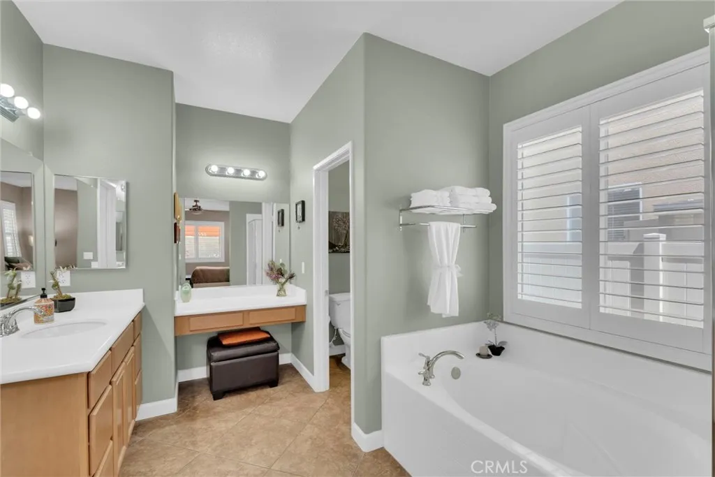 31579 Mccartney Drive, Winchester, California 92596 home-pic-21